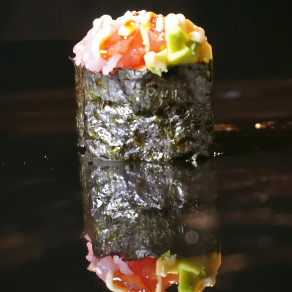GUNKA Atún, aguacate, teriyaki (2u)
